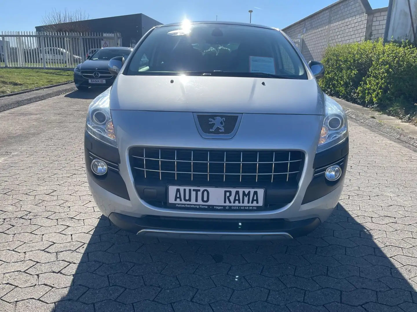 Peugeot 3008 Style 2 Hand * TÜV-AU Neu * AHK * Klima Gri - 2