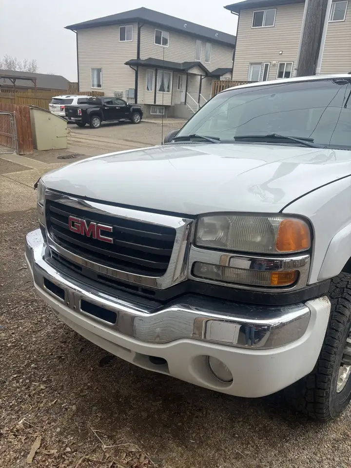 2005 GMC Sierra 2500