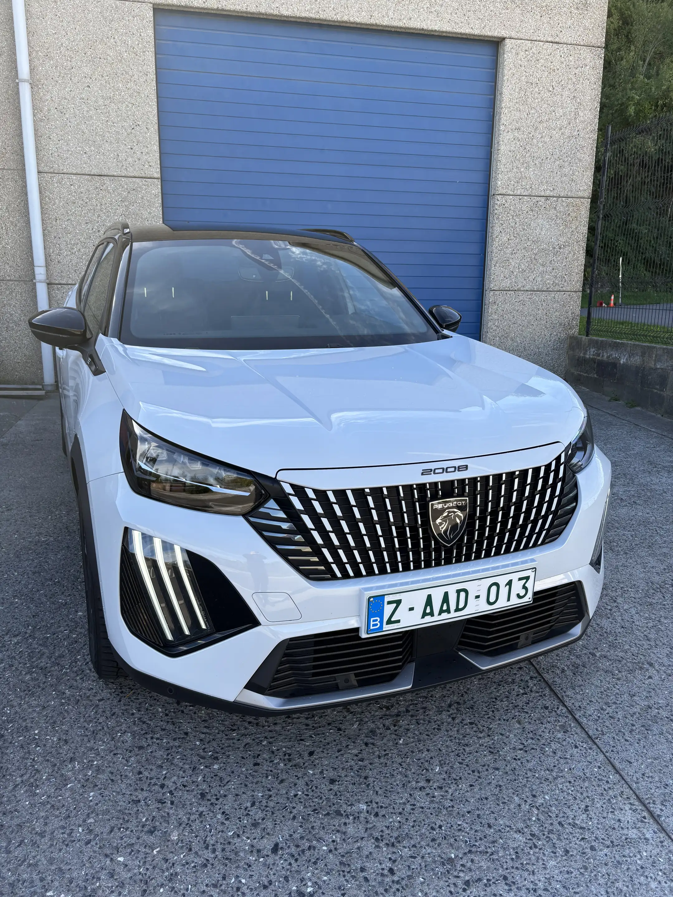 Peugeot e-2008 e-2008 54 kWh GT GT — photo 2