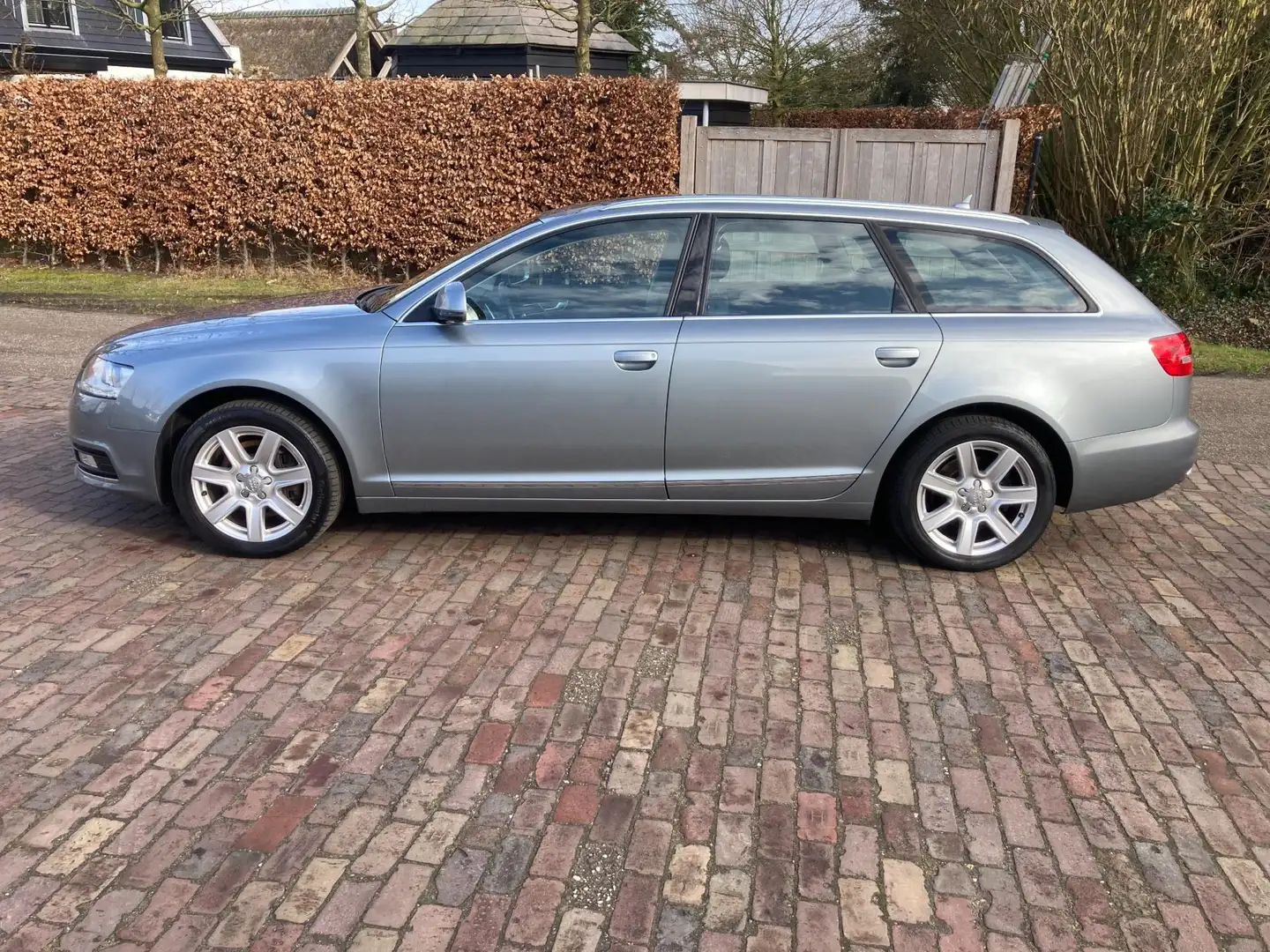 Audi A6 Avant 2.0 TFSI Pro Line automaat, afn trekhaak, NA Grijs - 2