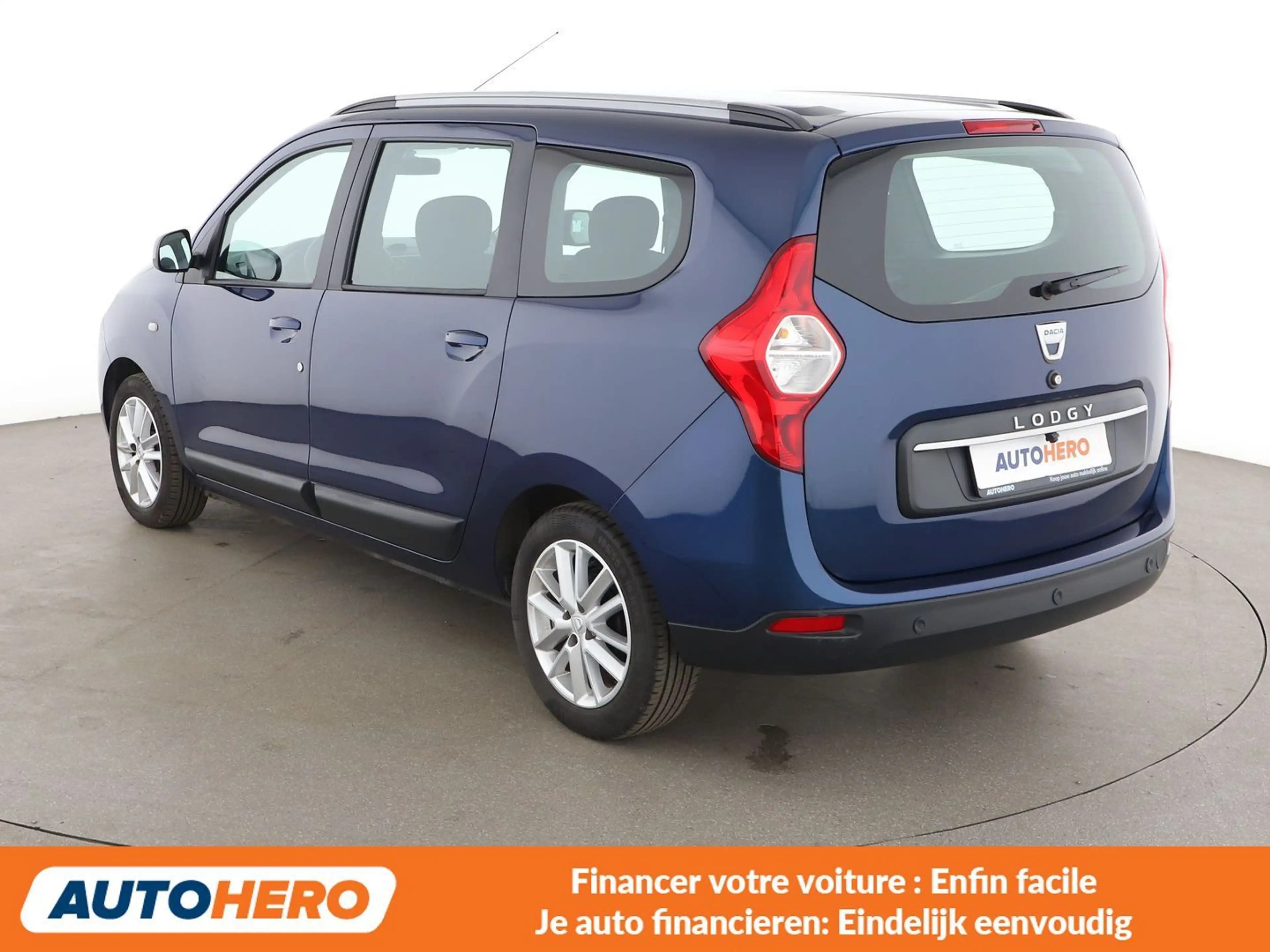Dacia Lodgy 1.2 TCe Comfort — photo 4