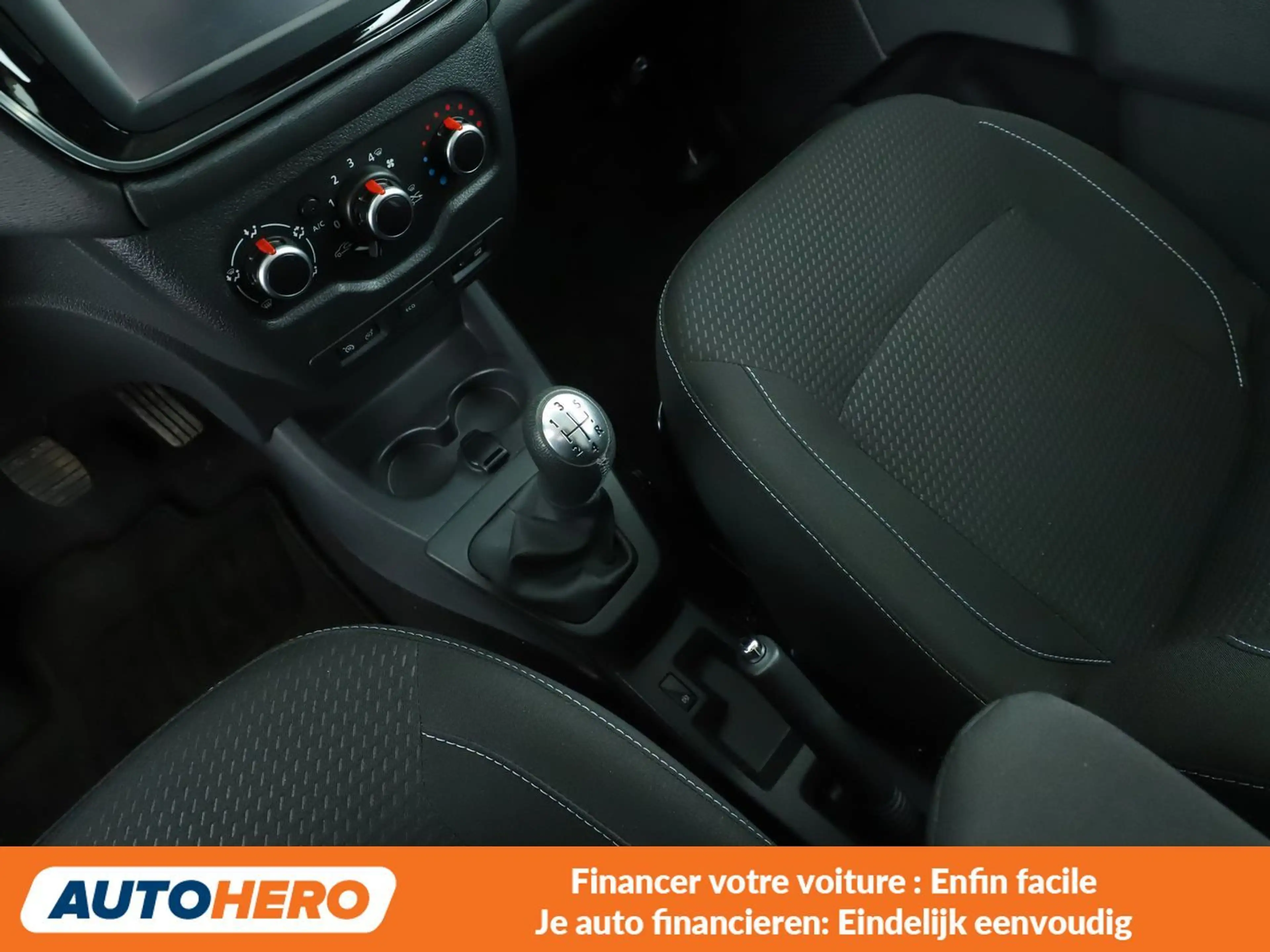 Dacia Lodgy 1.2 TCe Comfort — photo 15