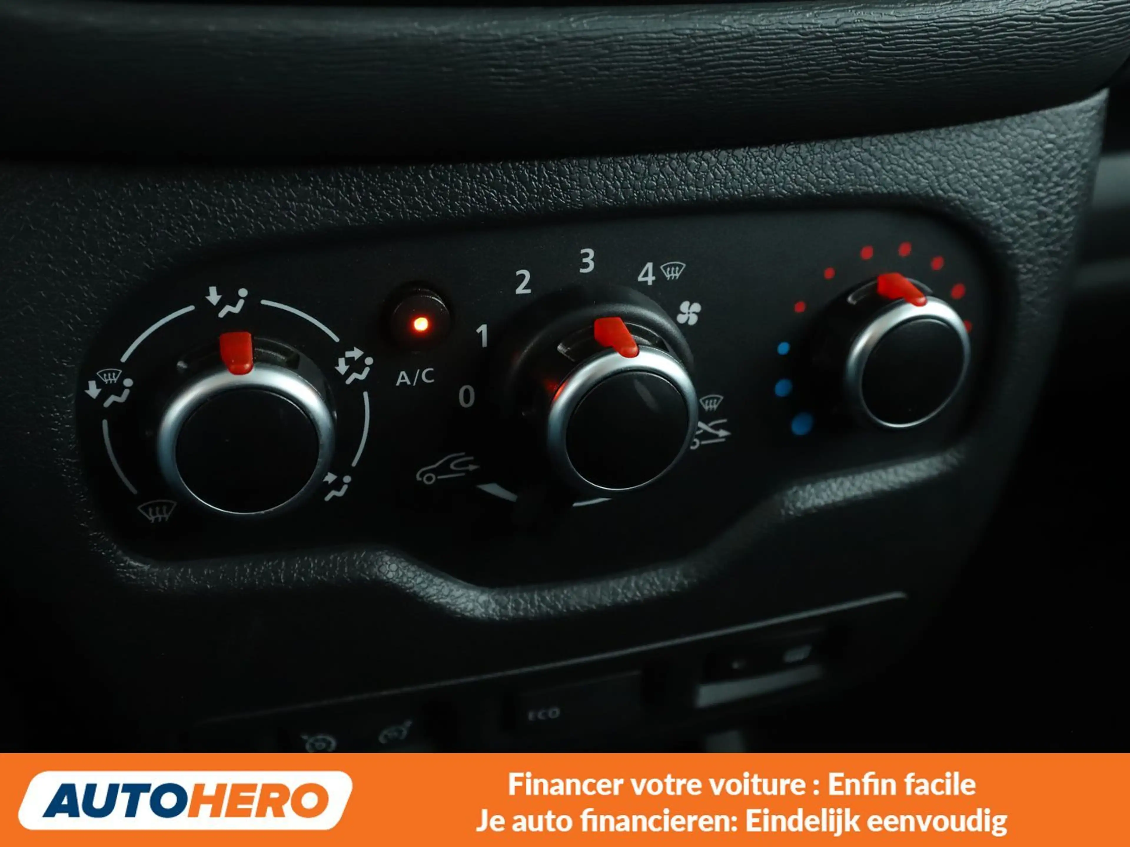 Dacia Lodgy 1.2 TCe Comfort — photo 10