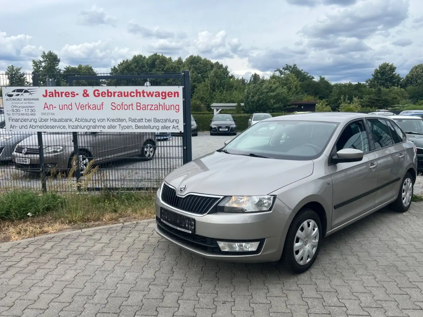 Skoda Rapid/Spaceback Spaceback Ambition Beige - 1