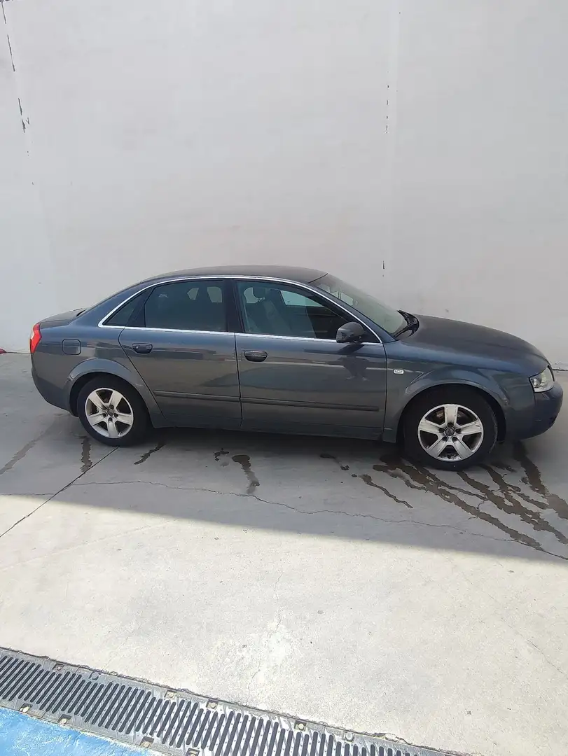 Audi A4 2.5TDI 163 - 1
