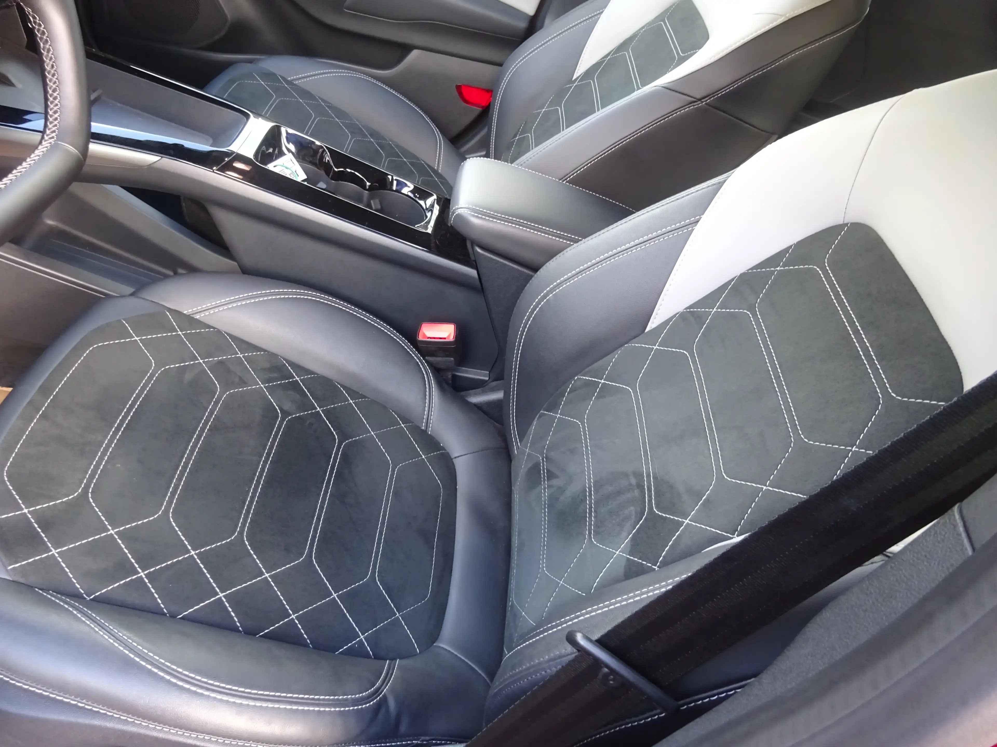 Ford Puma Gen-E 124 kW Premium FWD AHK Navi Kamera LED — photo 11
