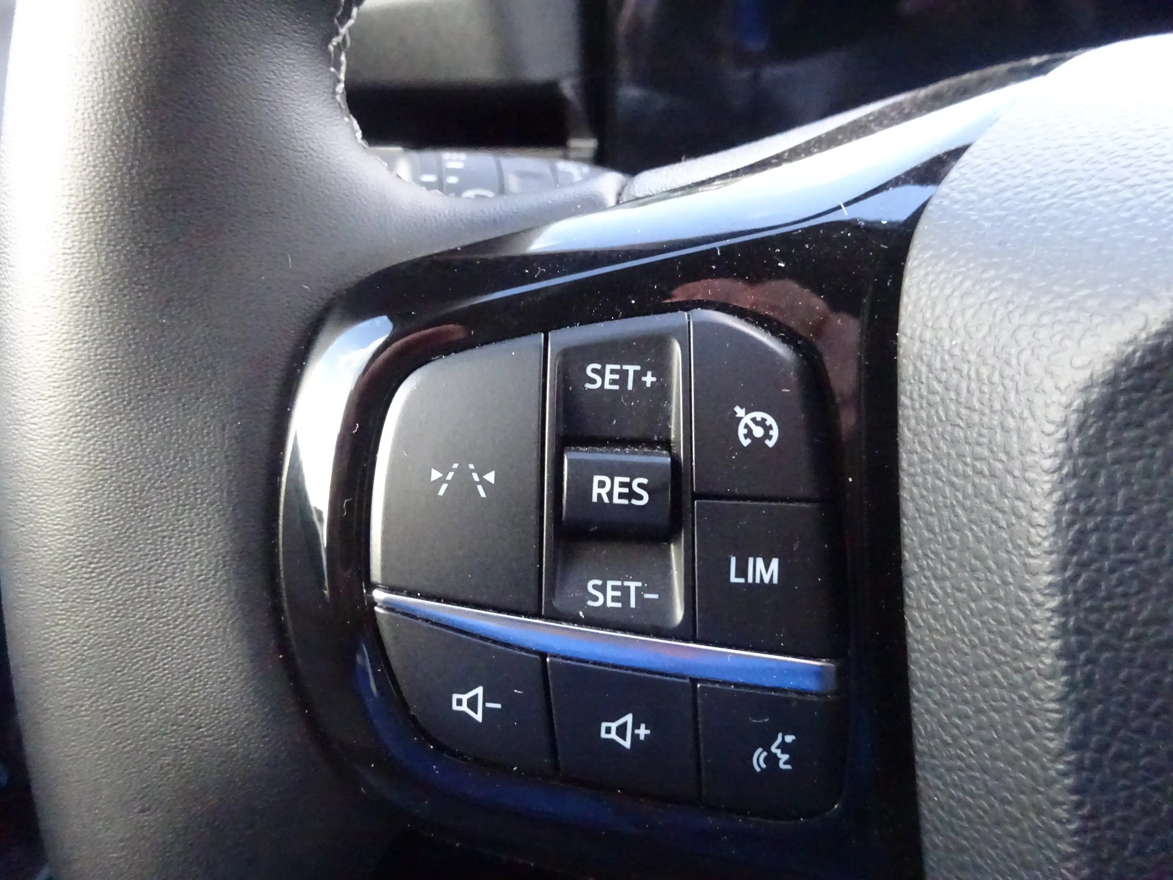 Ford Puma Gen-E 124 kW Premium FWD AHK Navi Kamera LED — photo 12