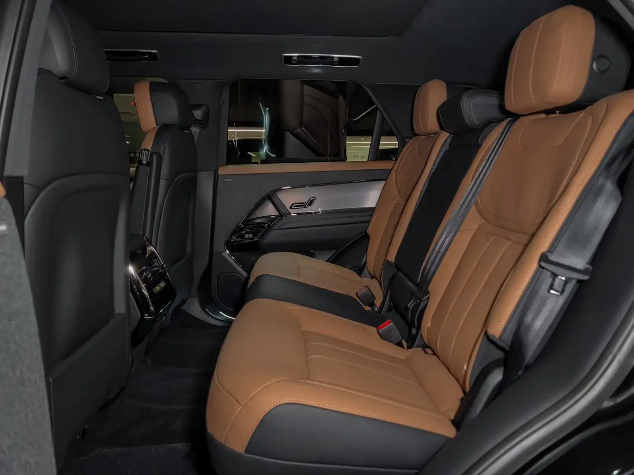 Land Rover Range Rover Sport снимка Land Rover Range Rover Sport