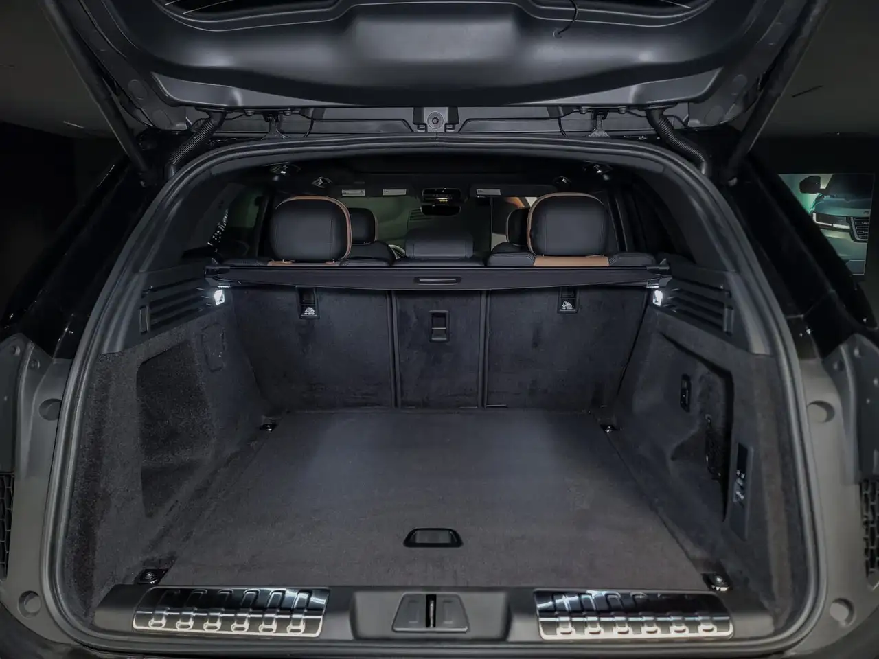 Land Rover Range Rover Sport снимка Land Rover Range Rover Sport