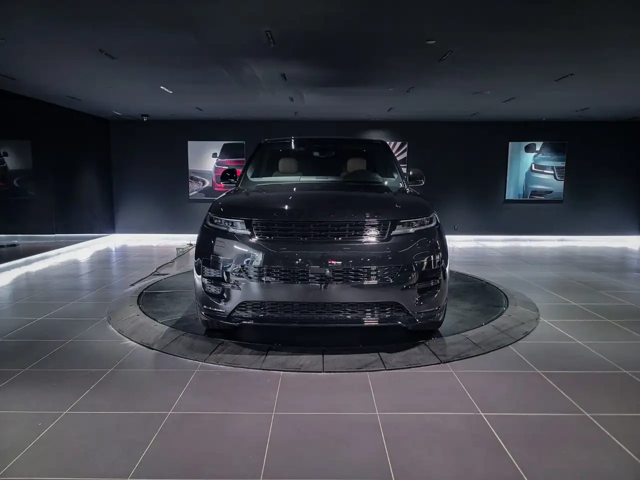 Land Rover Range Rover Sport снимка Land Rover Range Rover Sport