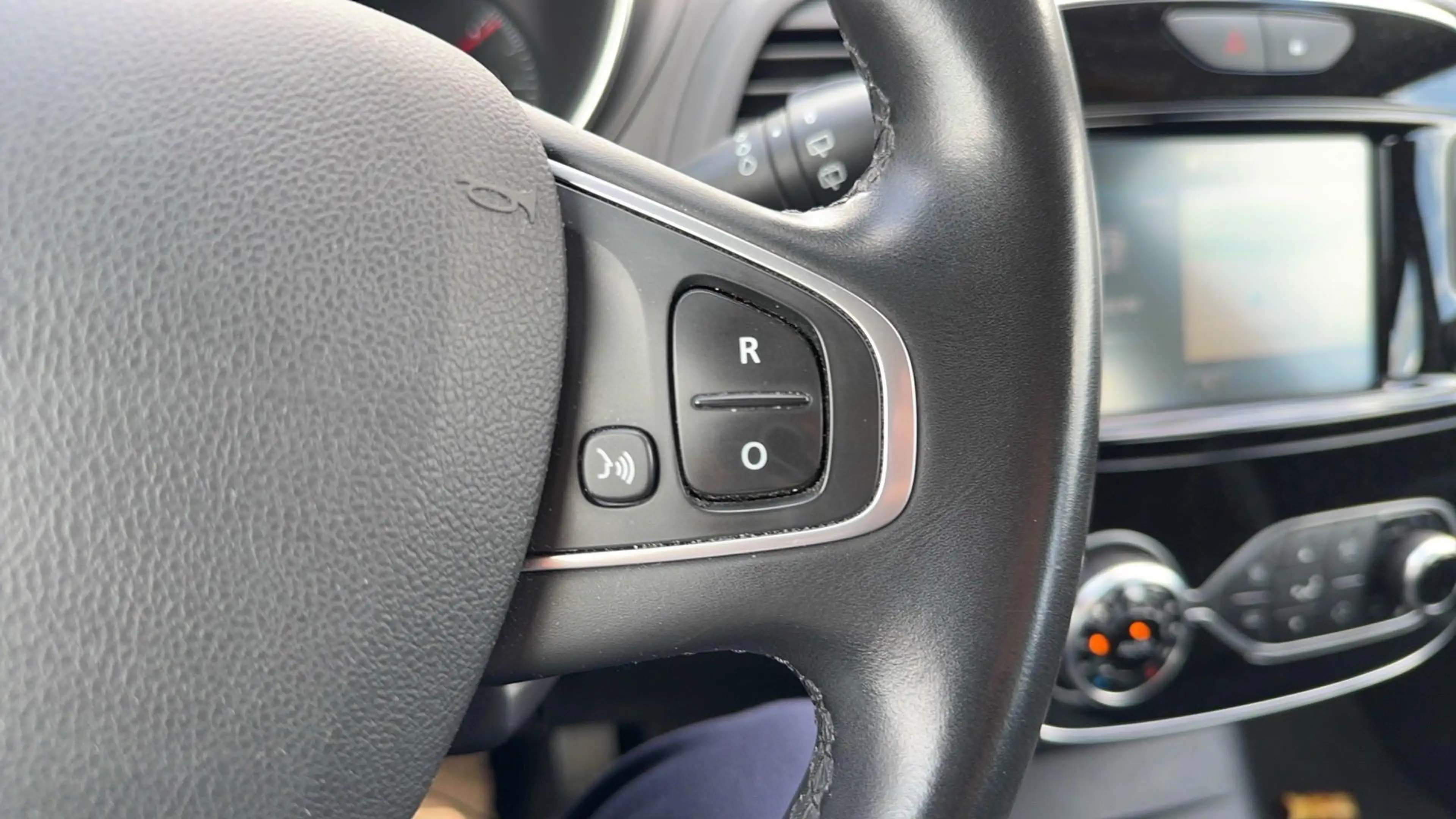 Renault Captur 0.9 TCe Intens | Navi | ECC | Cruise Control | R-L — photo 13