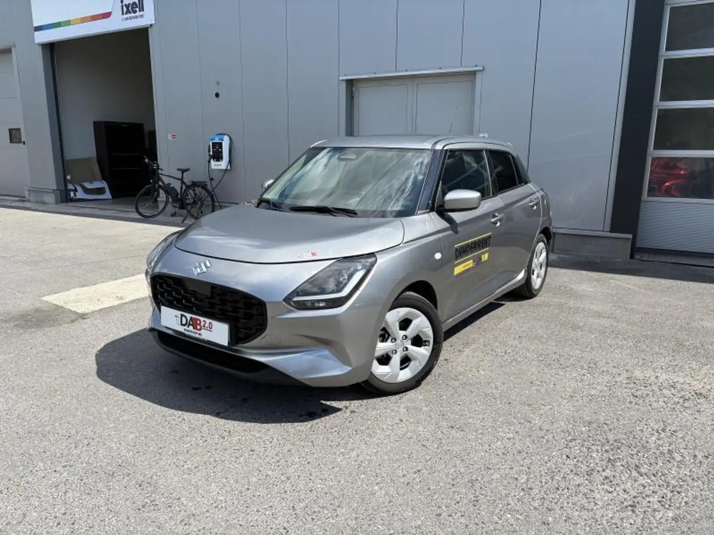 Suzuki Swift 1.2 Grand Luxe Gris - 2
