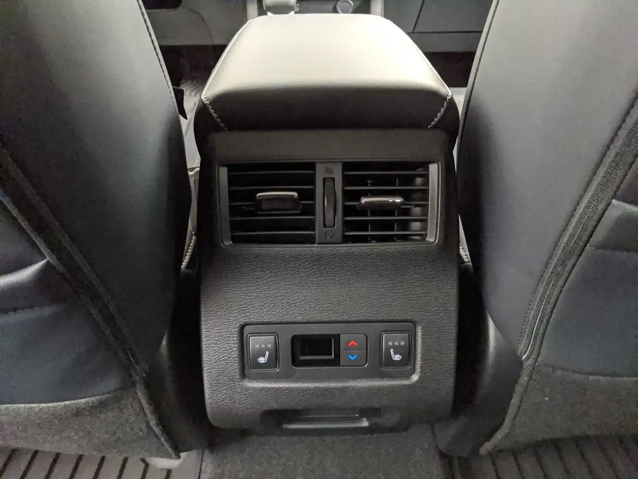 Mitsubishi Outlander снимка Mitsubishi Outlander