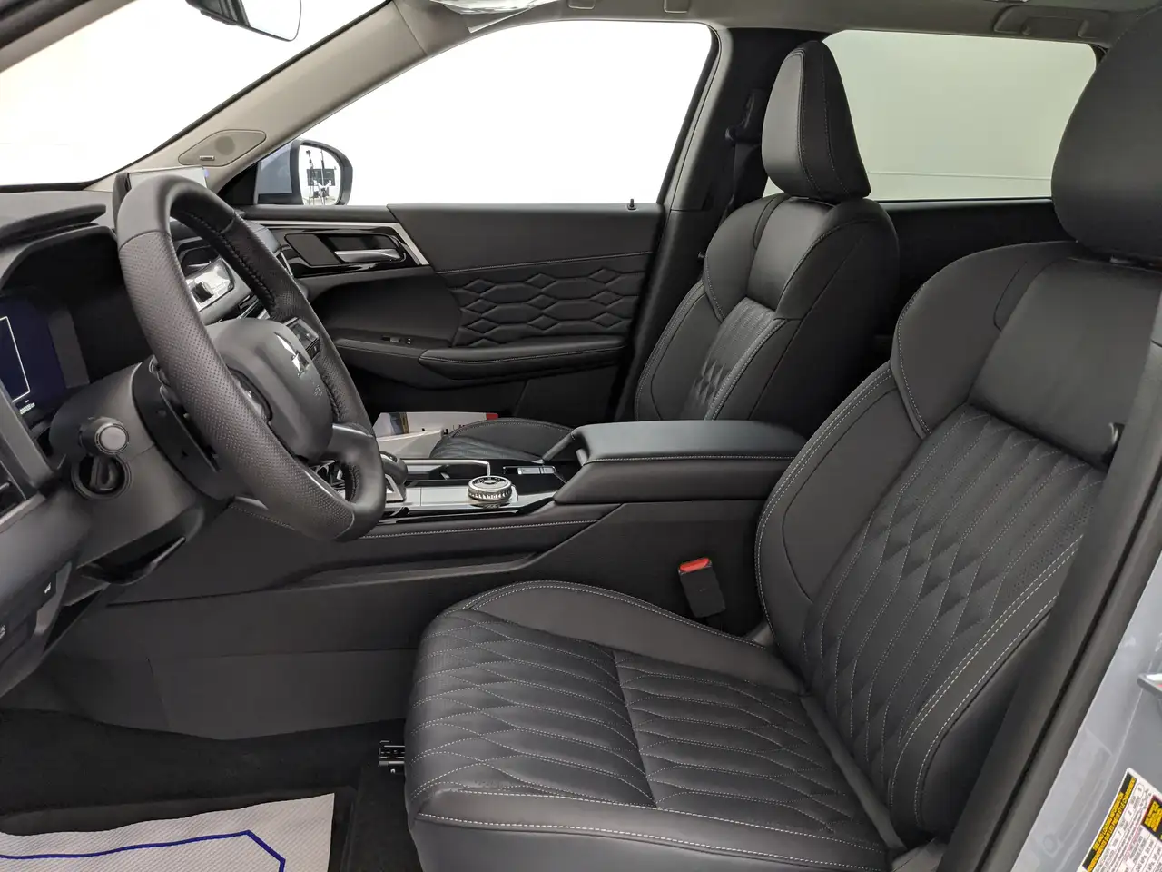Mitsubishi Outlander снимка Mitsubishi Outlander