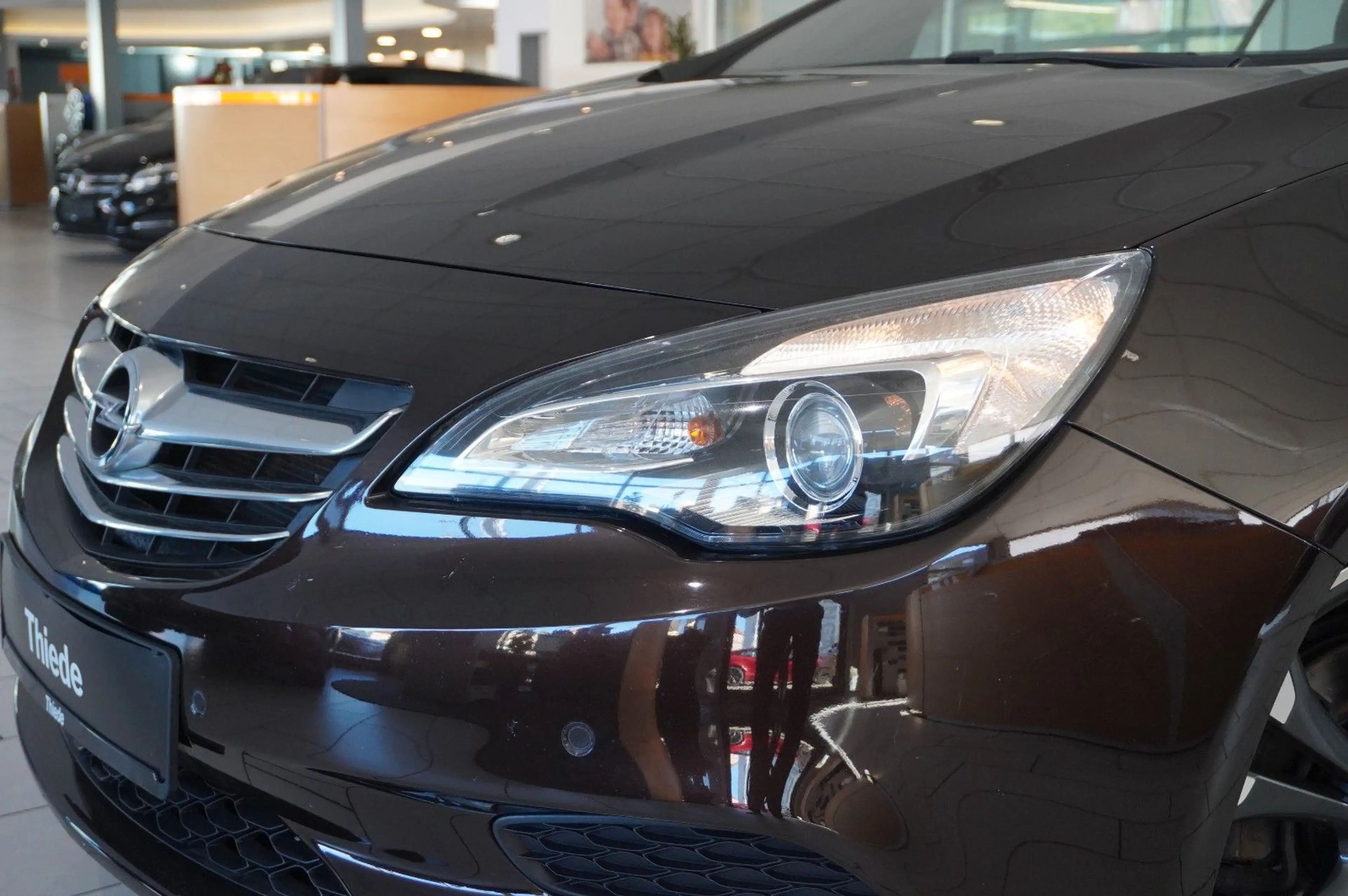 Opel Cascada 1.4T EDITION SPORT/SHZ/TEMP/PDC/BI-COLOR — photo 5