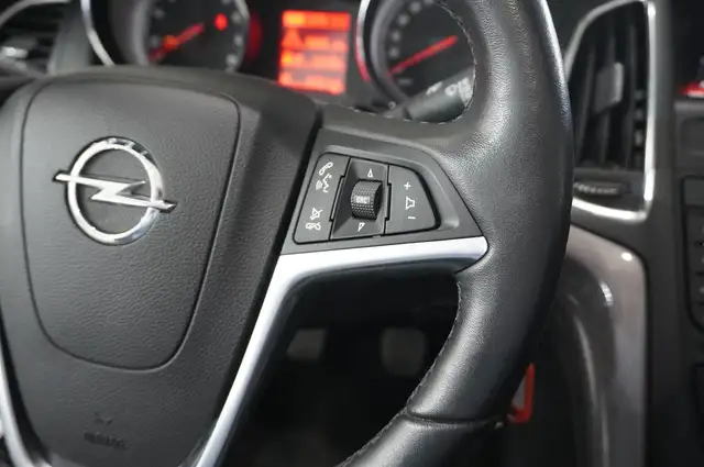 Opel Cascada view 21