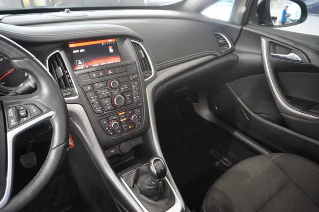 Opel Cascada view 26