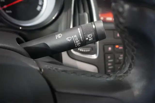Opel Cascada view 24