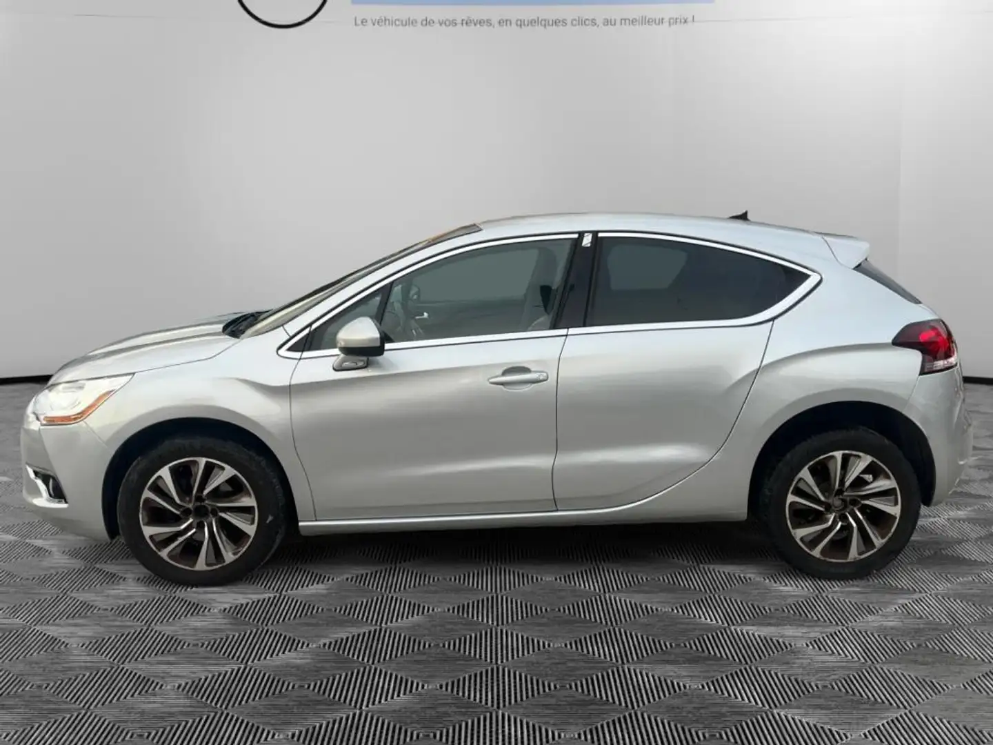 DS Automobiles DS 4 1.6 e-HDi FAP - 115 cv - So Chic *Première main Noir - 2