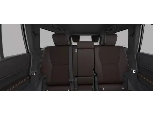 Toyota Land Cruiser view 4