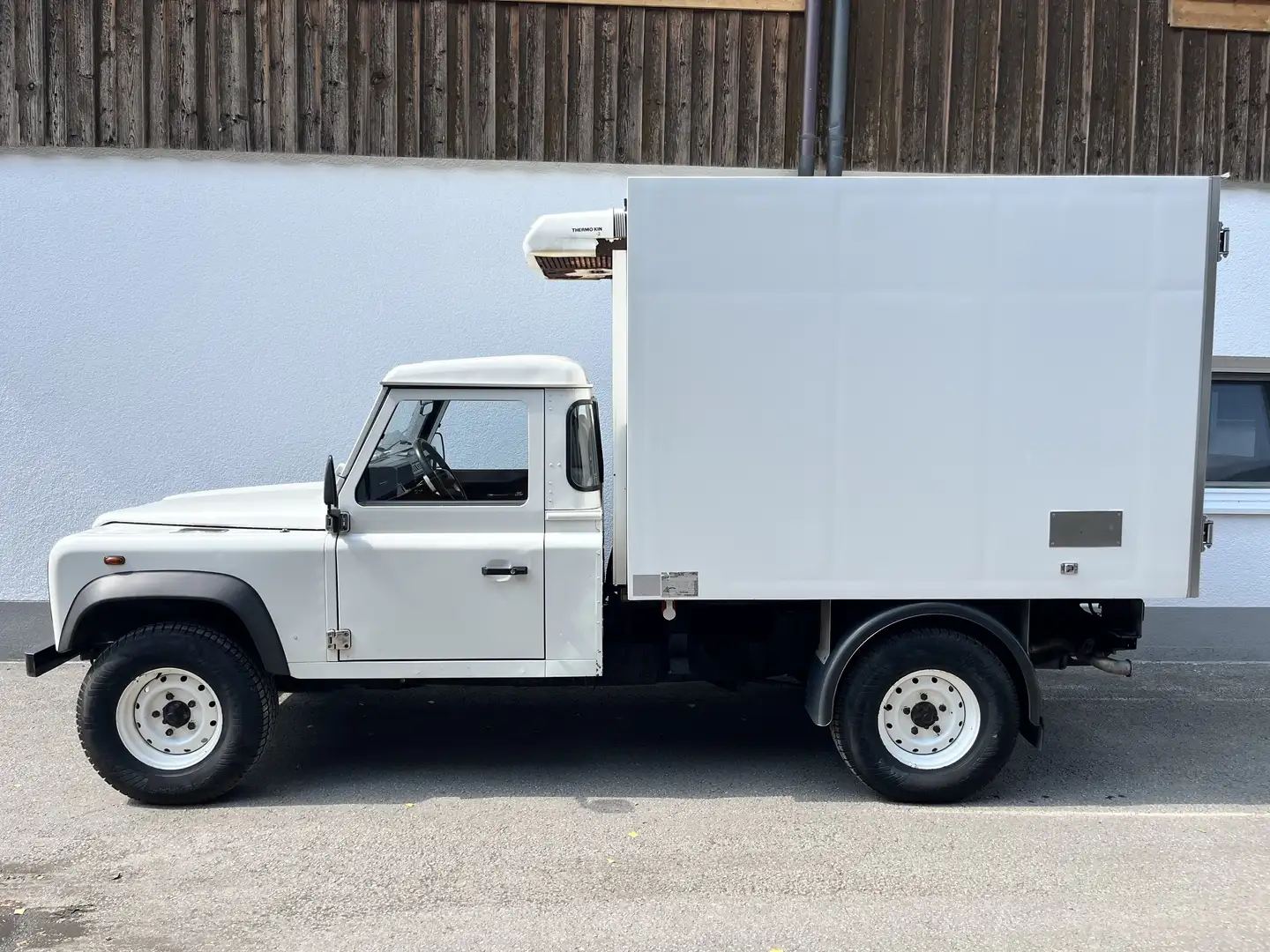 Land Rover Defender 130 Td5 bijela - 2