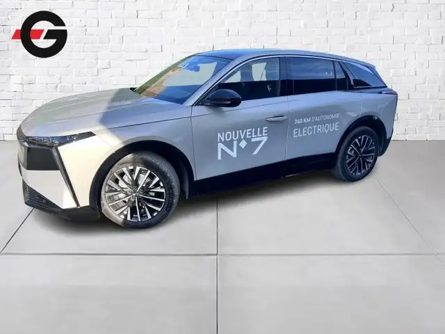 DS Automobiles DS 7 N°7 ETOILE MHEV 145