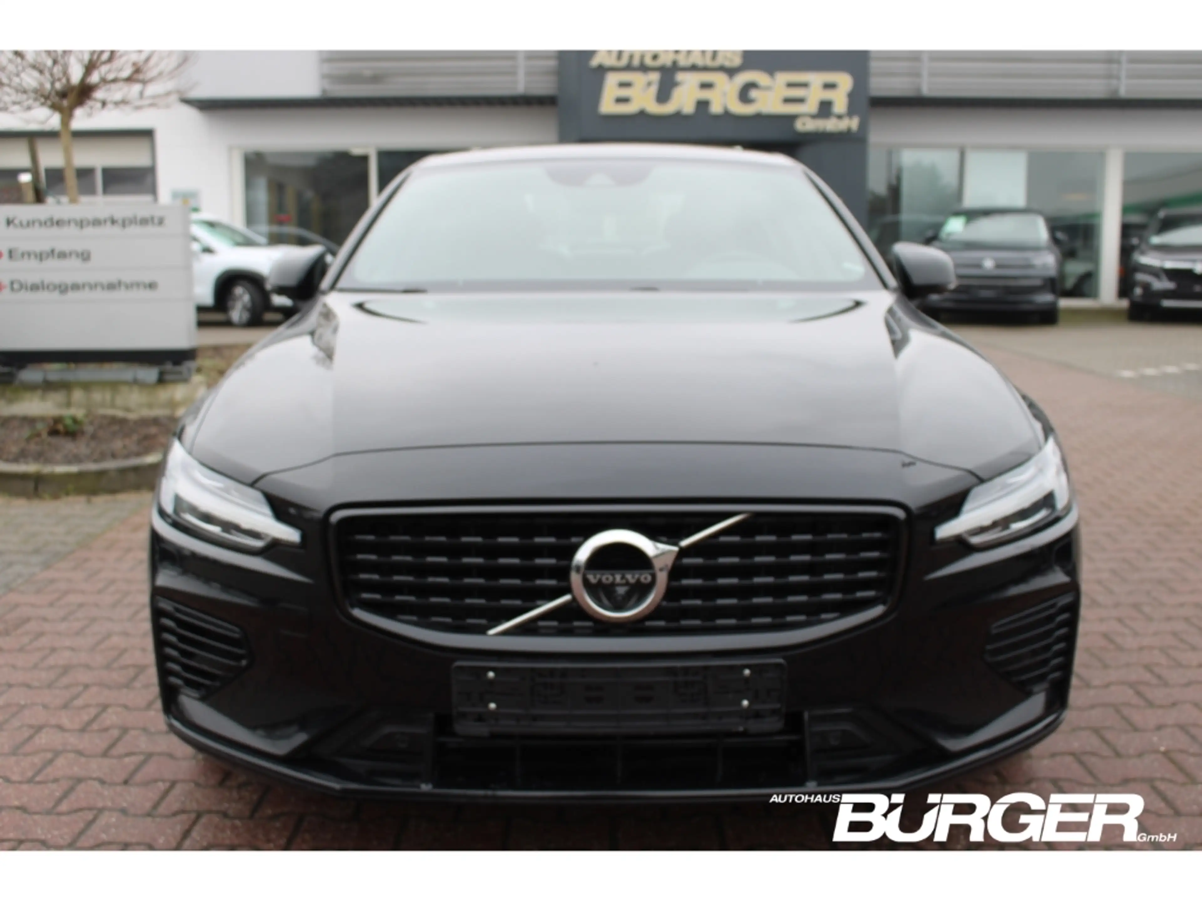 Volvo S60 R Design ReCharge AWD T8 Sunroof H&K 360°Navi LED — photo 2