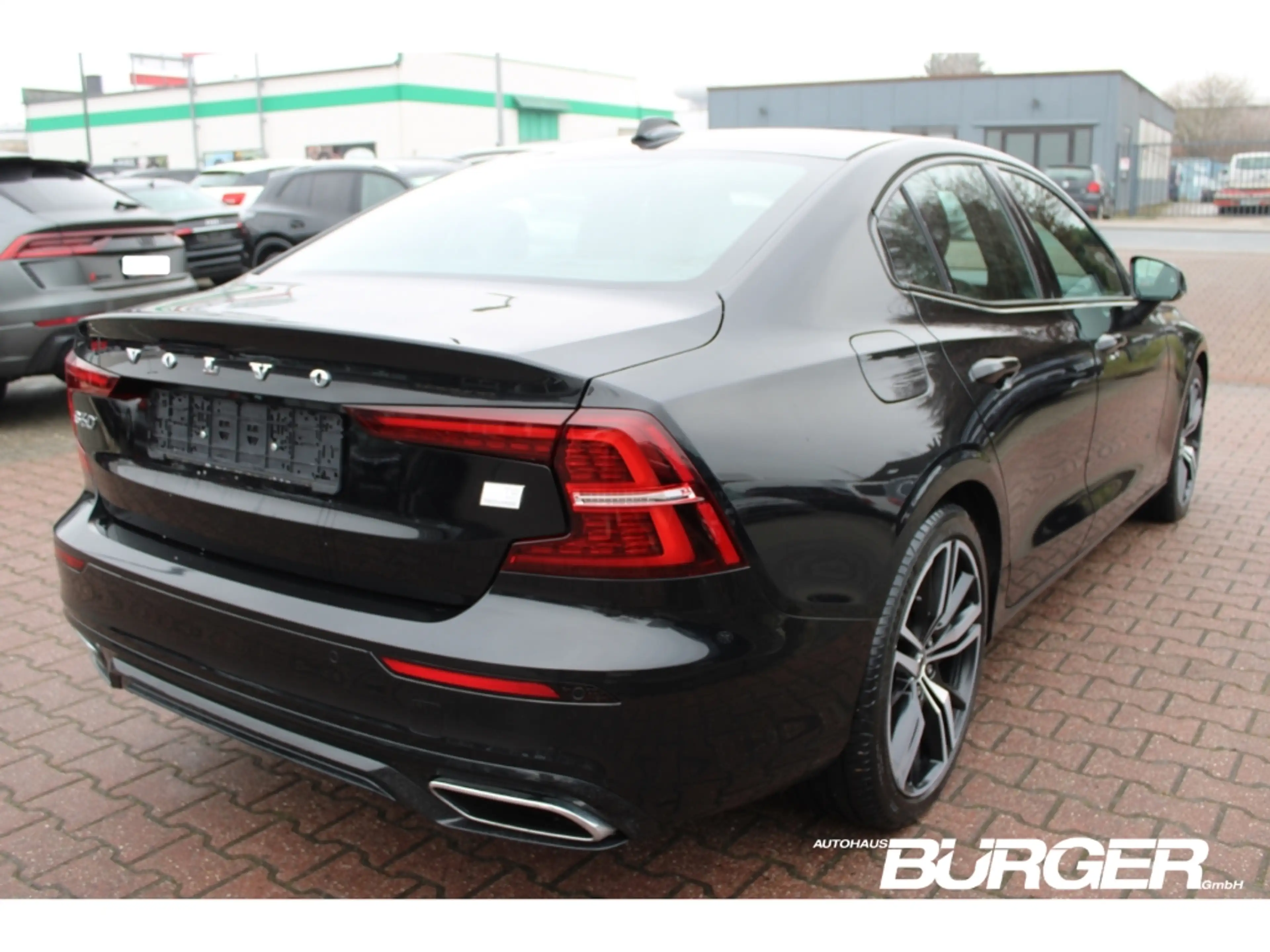 Volvo S60 R Design ReCharge AWD T8 Sunroof H&K 360°Navi LED — photo 5