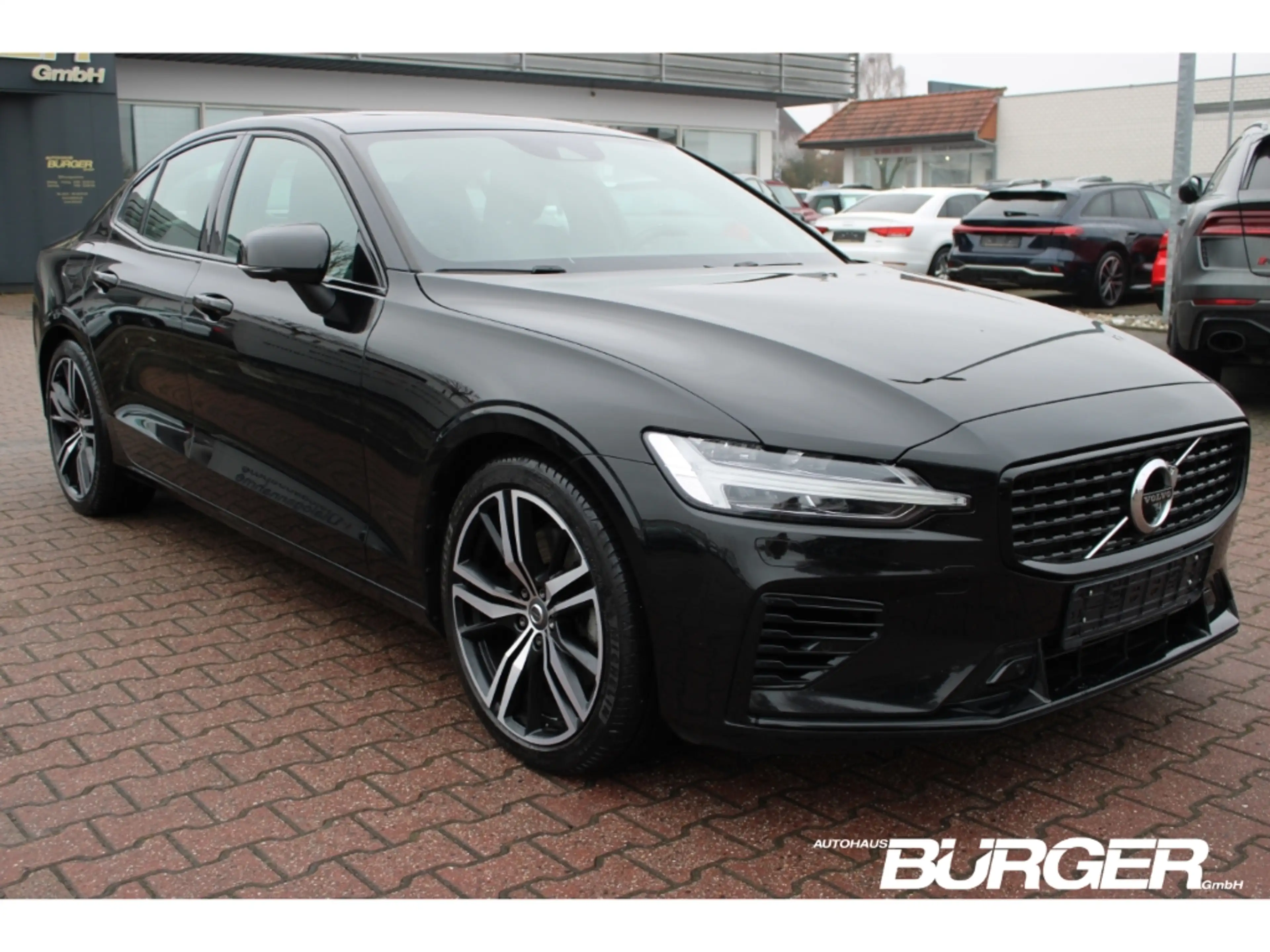 Volvo S60 R Design ReCharge AWD T8 Sunroof H&K 360°Navi LED — photo 3