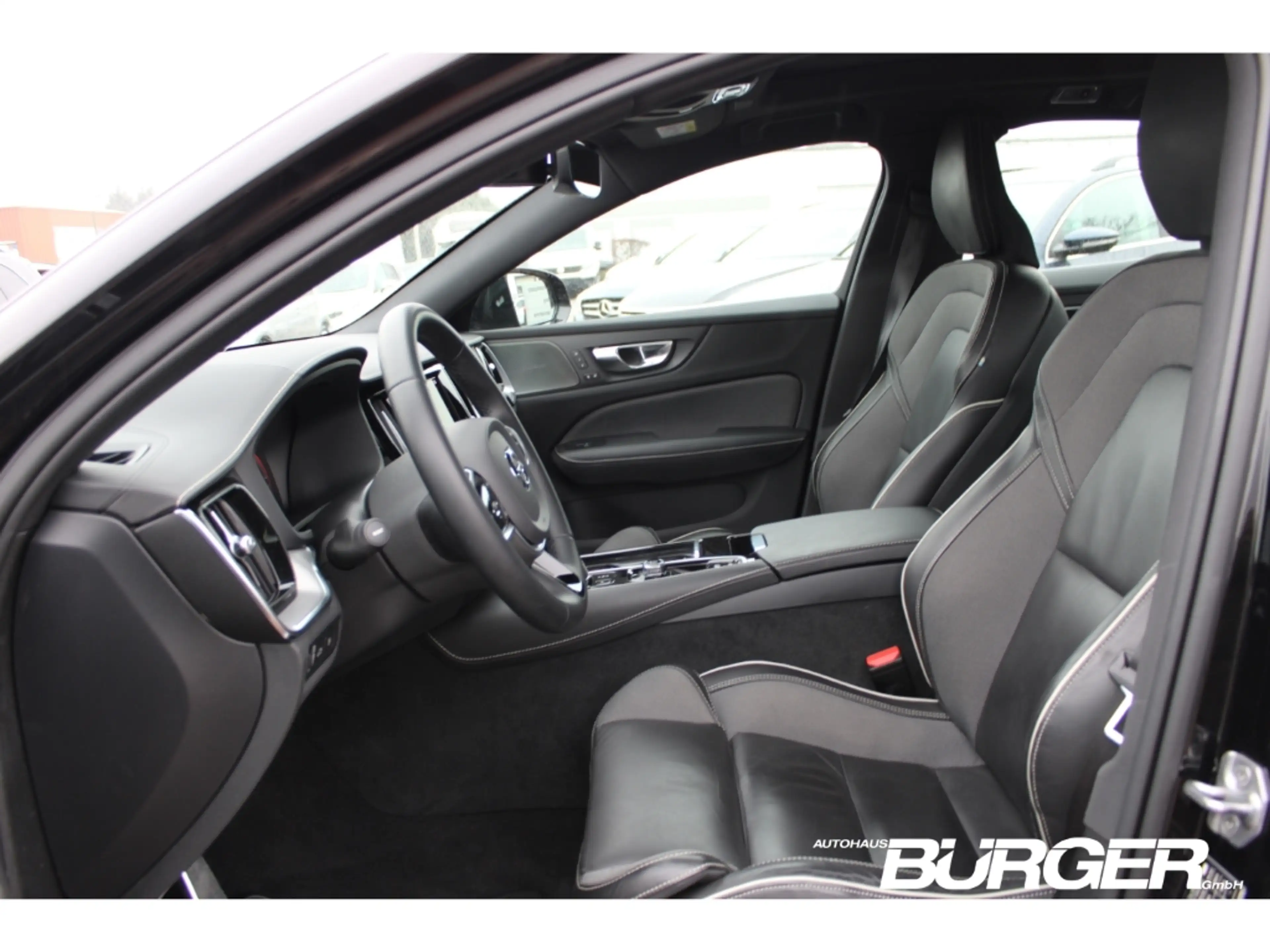 Volvo S60 R Design ReCharge AWD T8 Sunroof H&K 360°Navi LED — photo 9