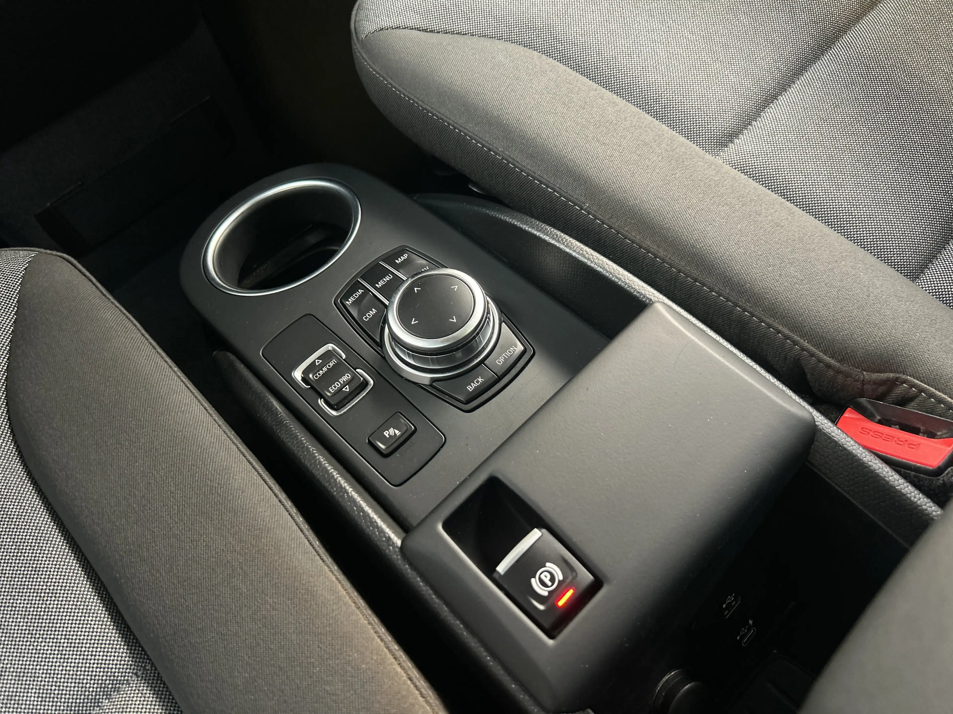 BMW i3 120Ah Sportpaket|Glasdach|Navi|Kamera — photo 13