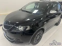 Lancia Ypsilon 1.0 FireFly 70cv Hybrid Alberta Ferretti — фото 1