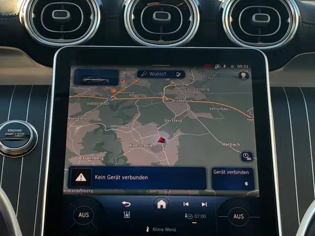 Mercedes-Benz GLC view 12