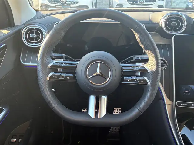 Mercedes-Benz GLC view 13
