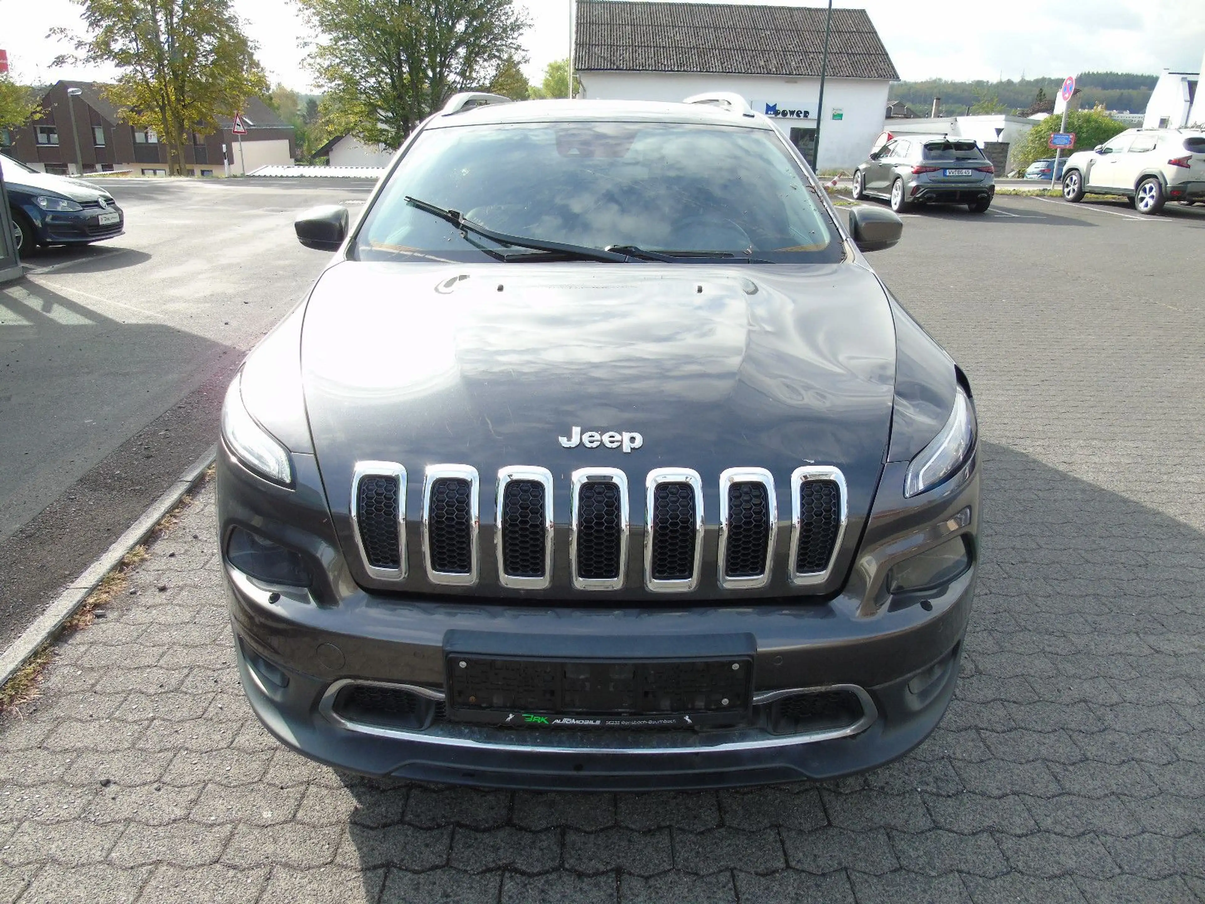 Jeep Cherokee 2.2 Limited 4WD Aut*XENON*LANE*NAVI*UVM — photo 2