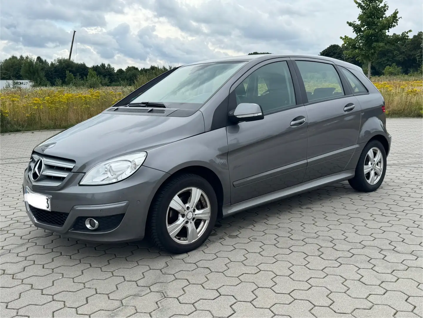 Mercedes-Benz B 160 Automatik Tempomat PDC AHK Bluetooth - 2