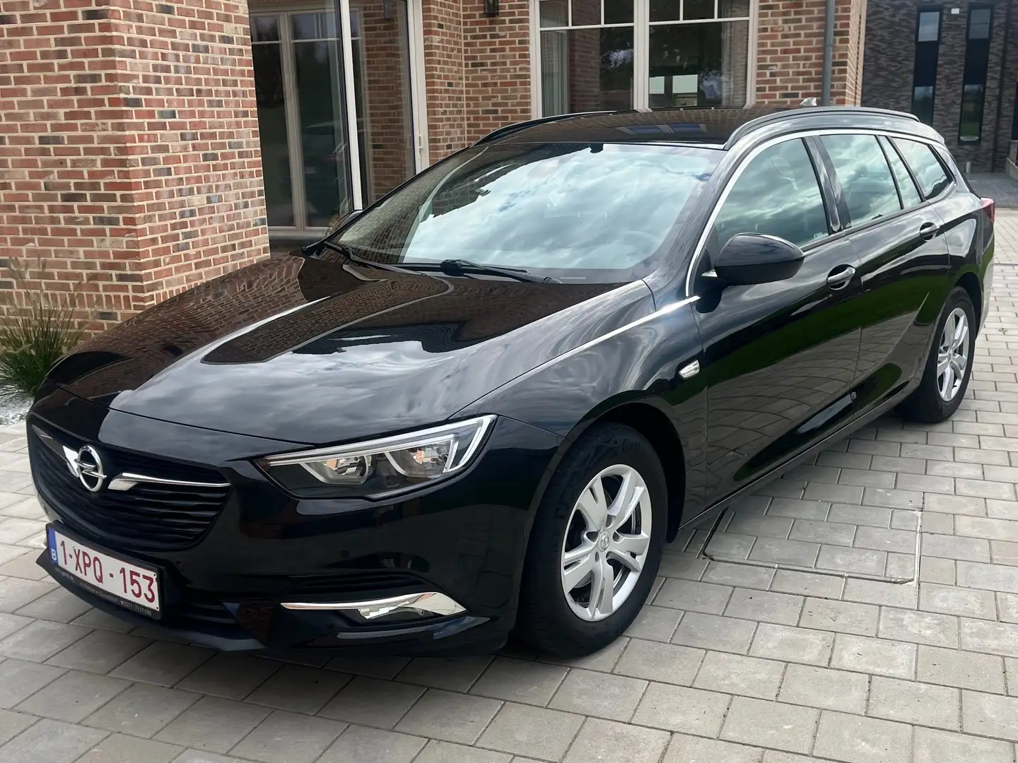 Opel Insignia Sports tourer Zwart - 2
