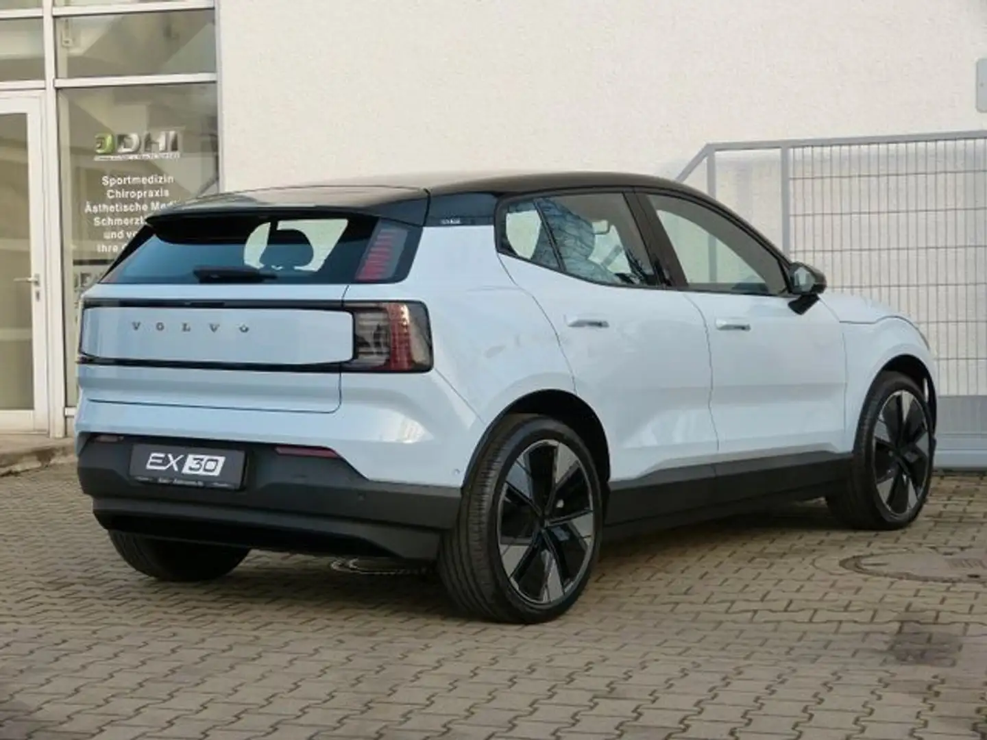 Volvo EX30 Ultra Twin AWD Pure Electric AHK 20" Blau - 2