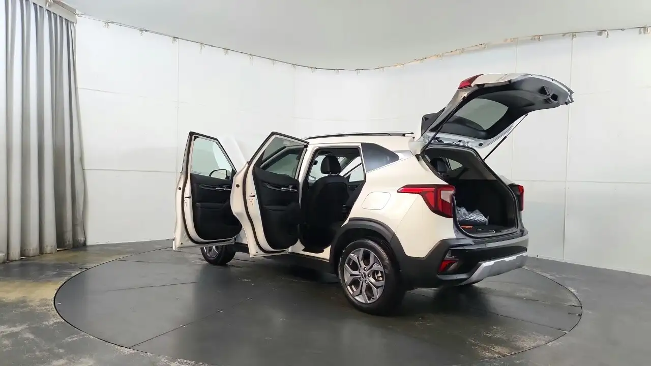 Kia Seltos fotografie Kia Seltos