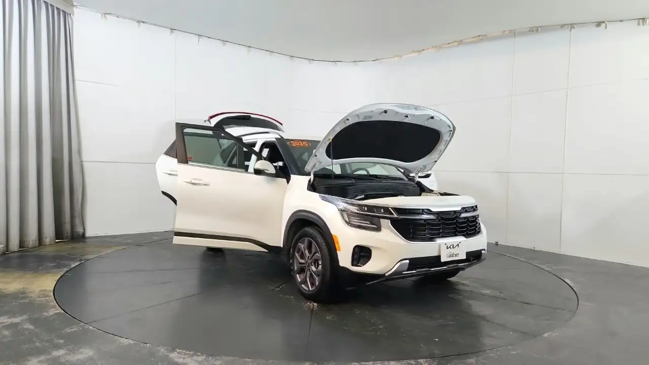 Kia Seltos fotografie Kia Seltos