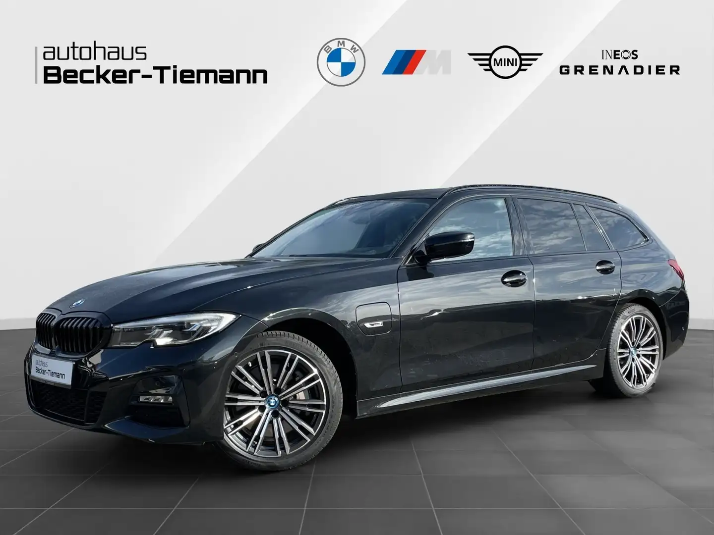 BMW 330 e Touring M SPORT*LASER*HUD*HIFI*KAMERA*WIRELESS* Schwarz - 1
