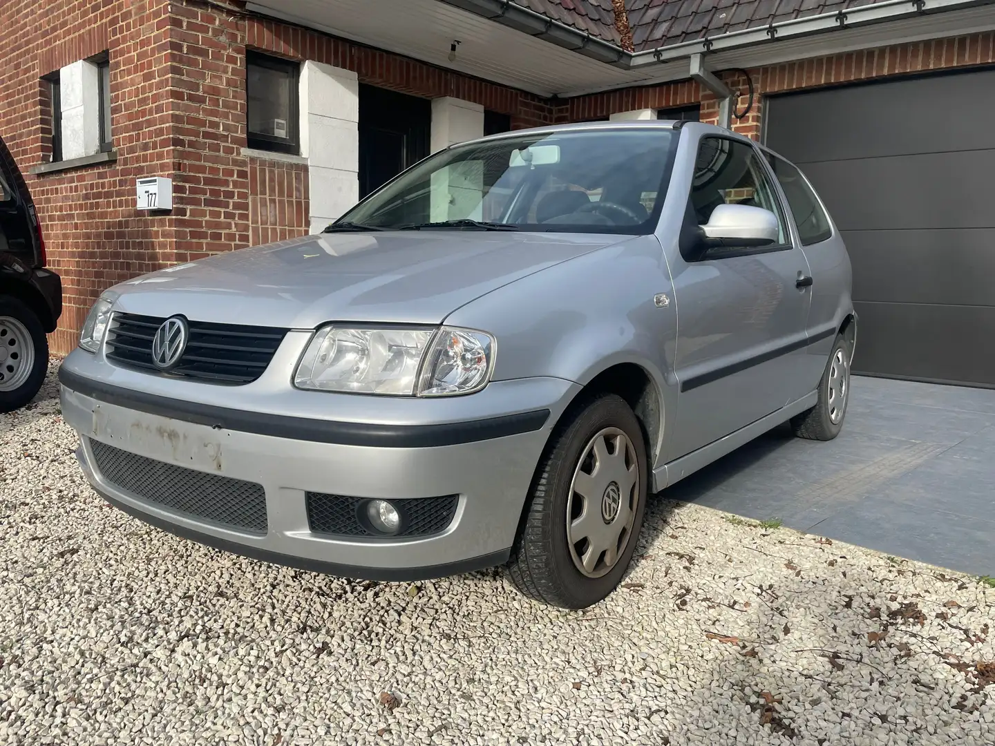 Volkswagen Polo 1.4i Fox Argent - 1