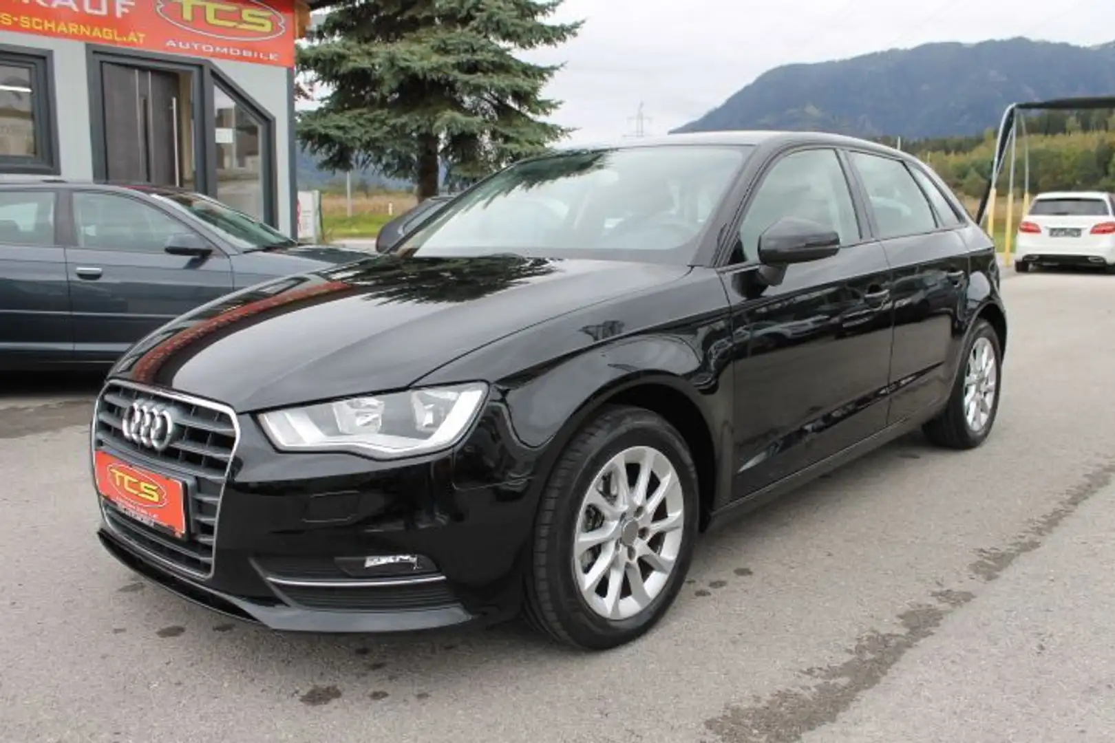Audi A3 SB 1,2 TFSI Intro Schwarz - 1