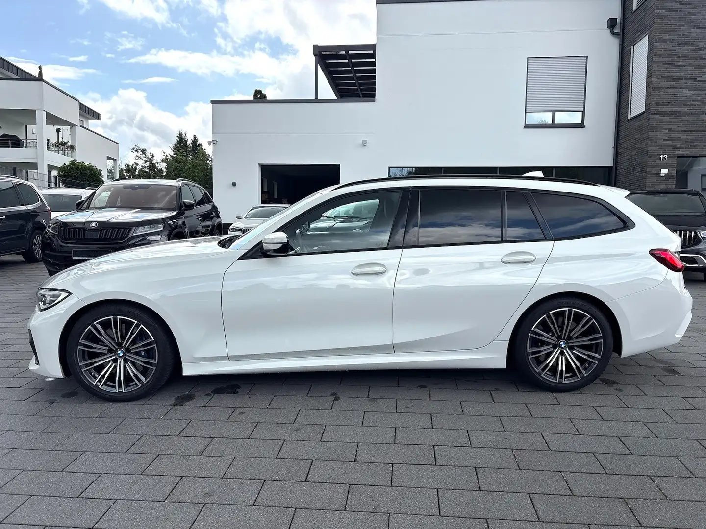 BMW 330 330dA Lim. M-SPORT NAVI LED H&K HEAD UP Bianco - 2