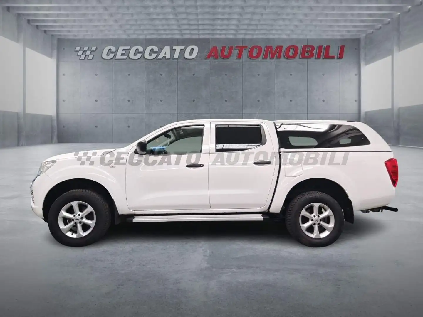 Nissan Navara Navara 2.3 dci d.cab Visia 4wd 163cv my19 Bianco - 2