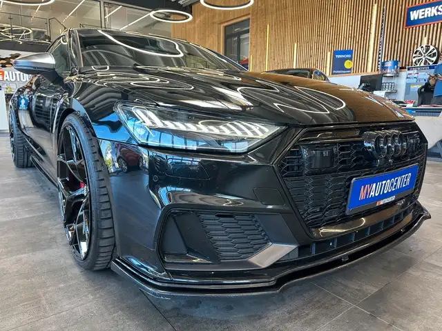 Audi S7 view 2