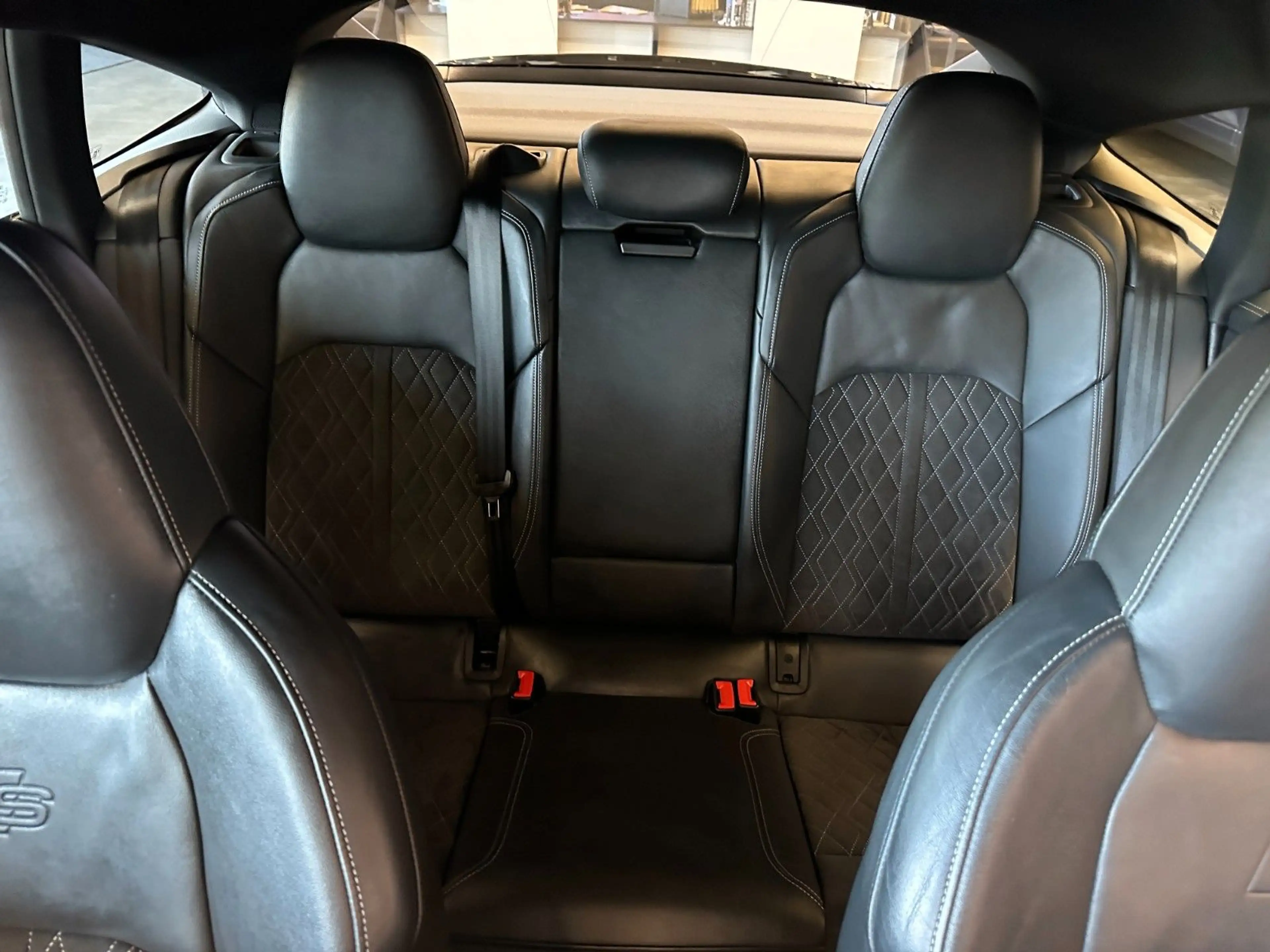 Audi S7 *Soft-Close*Matrix*Memory*360°*B&O*AHK*ACC* — photo 12