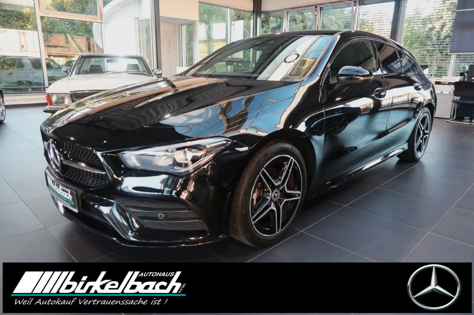 Mercedes-Benz CLA 200 SB AMG Night LED Schwarz - 1