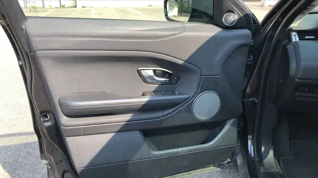 Land Rover Range Rover Evoque view 7