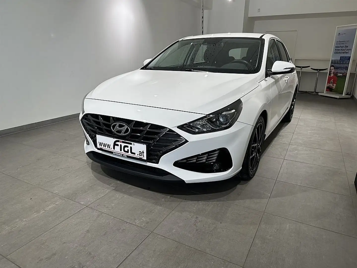 Hyundai i30 1,0 T-GDI i-Line Plus Weiß - 1